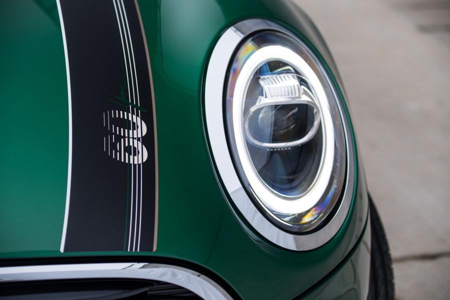 Детали экстерьера Mini Cooper 60 Years Edition (F56) 2019 года  (WW) (фото 57 из 189)